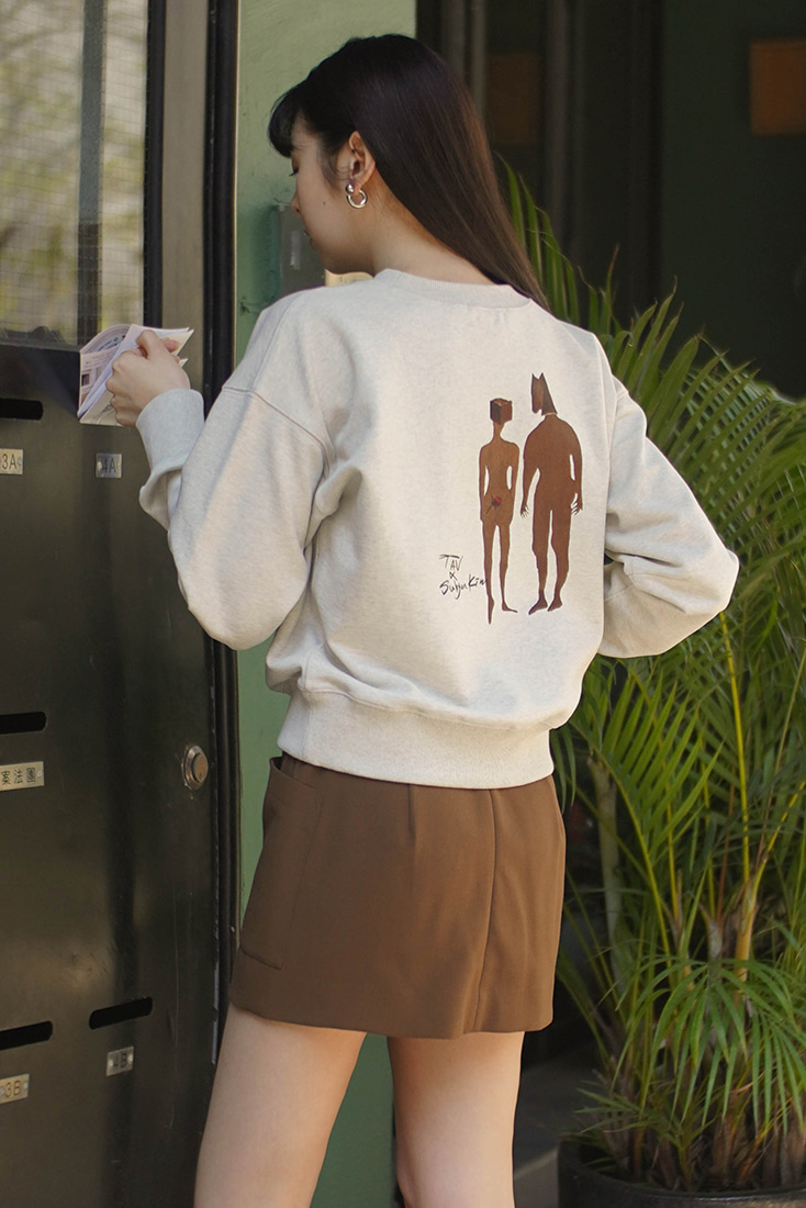 [TAV X Suhyun Kim] Sweatshirt (Ivory) Limited edition