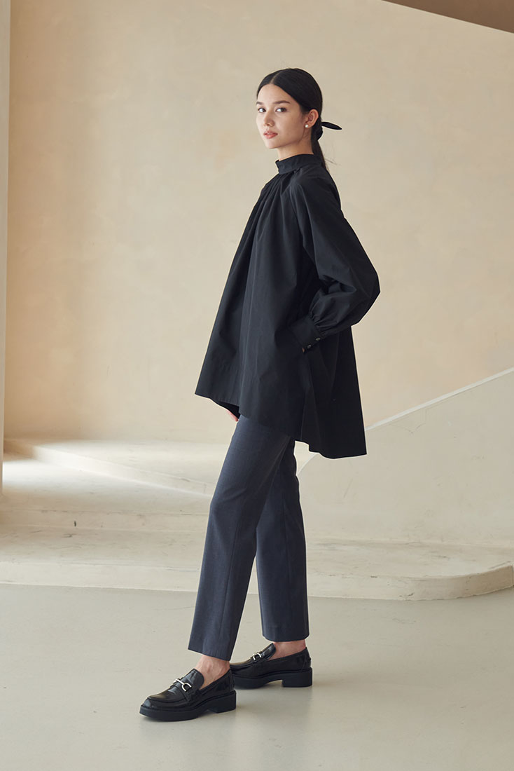 [리퍼브제품]High neck unbalanced blouse dress - Black