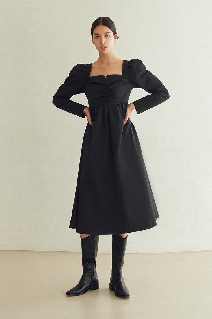 Square neck puff sleeved long dress - Black